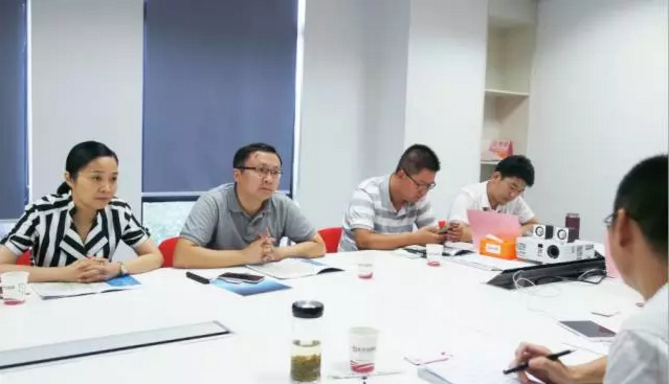 舉行建筑裝備電商產(chǎn)業(yè)園全國布點投資選址項目的政府對接會，推進(jìn)雙向考察