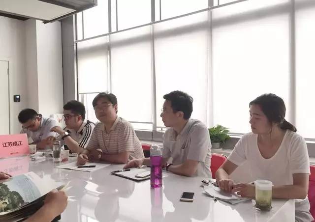 東方龍商務(wù)舉行四場投資選址項(xiàng)目政府對接會,并將同步推進(jìn)項(xiàng)目考察 東方龍商務(wù)舉行四場投資選址項(xiàng)目政府對接會,并將同步推進(jìn)項(xiàng)目考察