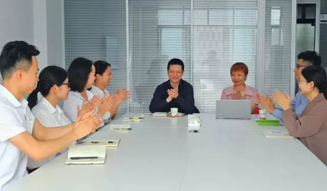 東方龍商務(wù)深圳分公司正式啟動運營服務(wù),為實現(xiàn)公司5+6戰(zhàn)略布局邁出重要一步 東方龍商務(wù)深圳分公司正式啟動運營服務(wù),為實現(xiàn)公司5+6戰(zhàn)略布局邁出重要一步