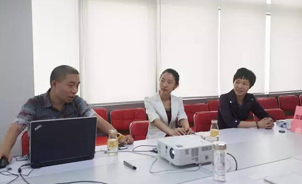 東方龍商務舉行外資現(xiàn)代科技農(nóng)業(yè)旅游基地投資選址項目的政府對接會 東方龍商務舉行外資現(xiàn)代科技農(nóng)業(yè)旅游基地投資選址項目的政府對接會