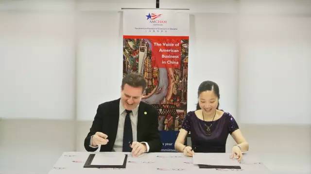 東方龍商務與美國商會正式簽訂戰(zhàn)略合作協(xié)議,深度展開全方位合作 東方龍商務與美國商會正式簽訂戰(zhàn)略合作協(xié)議,深度展開全方位合作