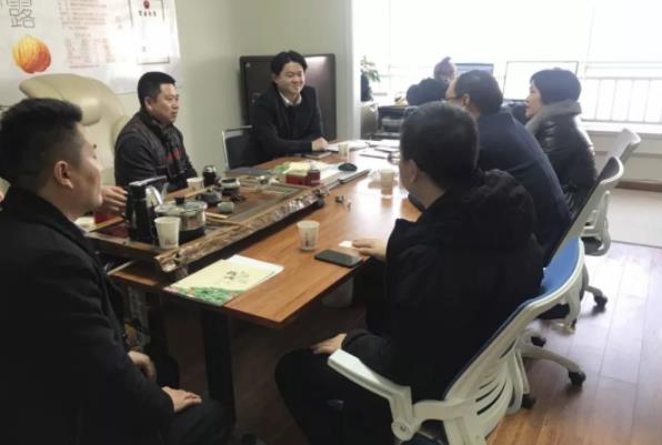 陪同政府園區(qū)對接考察食品飲料加工投資選址項目，將進一步推進項目落地