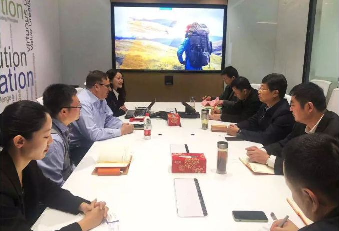 陪同政府園區(qū)對接考察外資新材料生產(chǎn)投資選址項目,協(xié)商合作,共謀發(fā)展 陪同政府園區(qū)對接考察外資新材料生產(chǎn)投資選址項目,協(xié)商合作,共謀發(fā)展