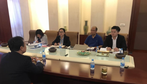 陪同政府園區(qū)赴阻燃劑投資選址項(xiàng)目方對(duì)接考察，達(dá)成初步合作意向