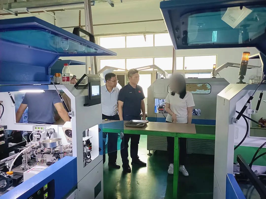 自動化程度高，品質銷量雙領先！廣西某地方政府順利考察多品類顯示產(chǎn)品擴建投資選址項目企業(yè)
