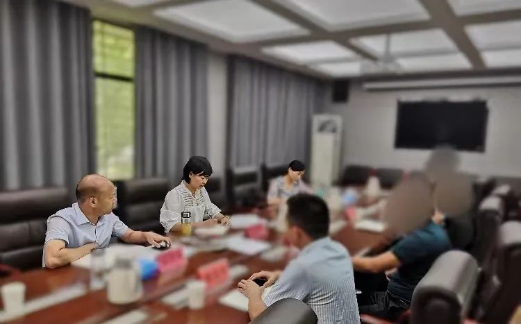 雙項(xiàng)目同步對接！液晶顯示模組搬遷擴(kuò)建投資選址項(xiàng)目方&液晶顯示模組+切割貼片擴(kuò)建項(xiàng)目方同時考察湖北某地方政府