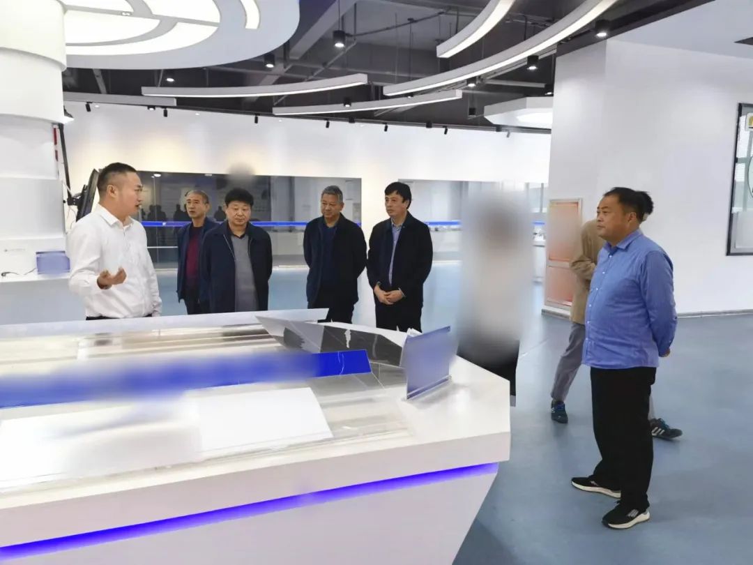 市場(chǎng)前景廣闊，競(jìng)爭(zhēng)優(yōu)勢(shì)明顯！行業(yè)領(lǐng)先智能終端產(chǎn)品擴(kuò)建投資選址項(xiàng)目方成功考察河南某地方政府
