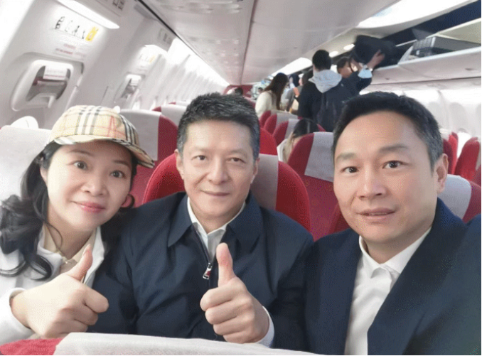 集團領(lǐng)導(dǎo)帶頭，部門負(fù)責(zé)人集體出動，趕赴全國各地參觀，洽談委托招商合作