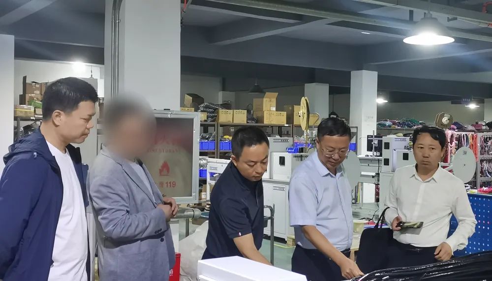 加緊推進時效，鞏固合作成果，增進落地可能！四川某地方政府實地考察機械設(shè)備零部件擴建投資選址項目企業(yè)