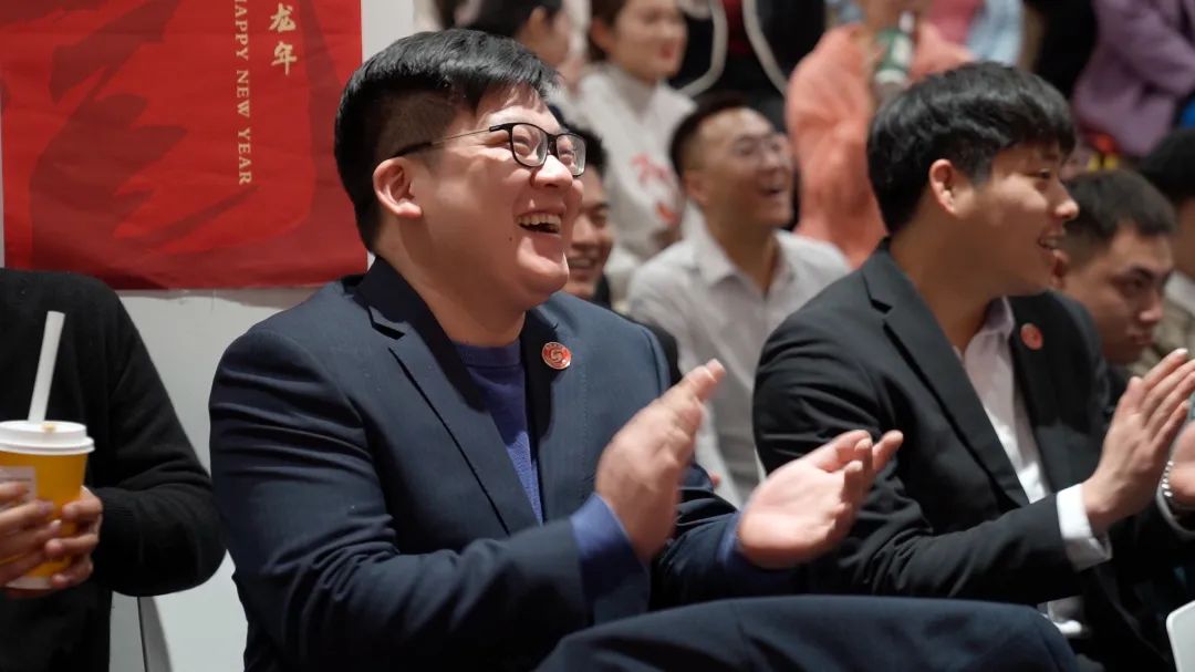 歡慶不止，夢想前行！東方龍商務集團“筑夢十年，有龍則靈”年度盛典圓滿落幕！
