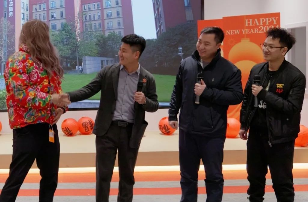 歡慶不止，夢想前行！東方龍商務集團“筑夢十年，有龍則靈”年度盛典圓滿落幕！