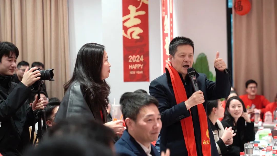 歡慶不止，夢想前行！東方龍商務集團“筑夢十年，有龍則靈”年度盛典圓滿落幕！