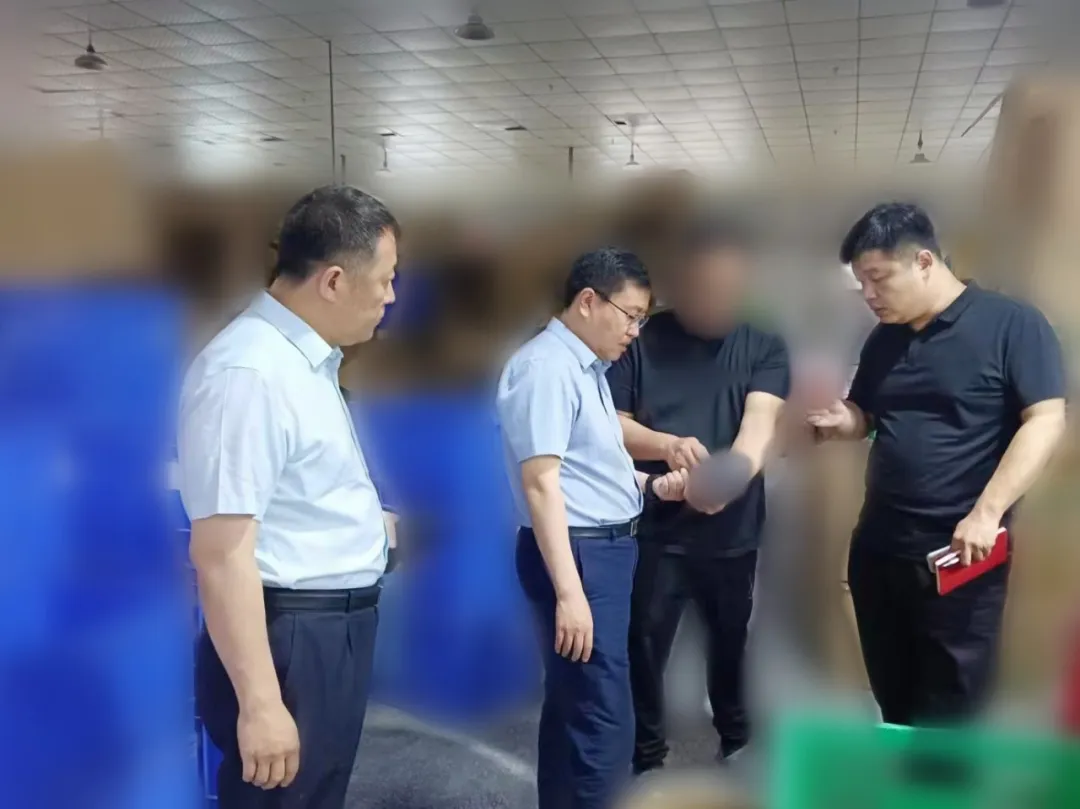 安德瑪、銳步等品牌合作商，深受國(guó)際市場(chǎng)青睞！山東某地方政府實(shí)地對(duì)接品牌鞋服擴(kuò)建投資選址項(xiàng)目