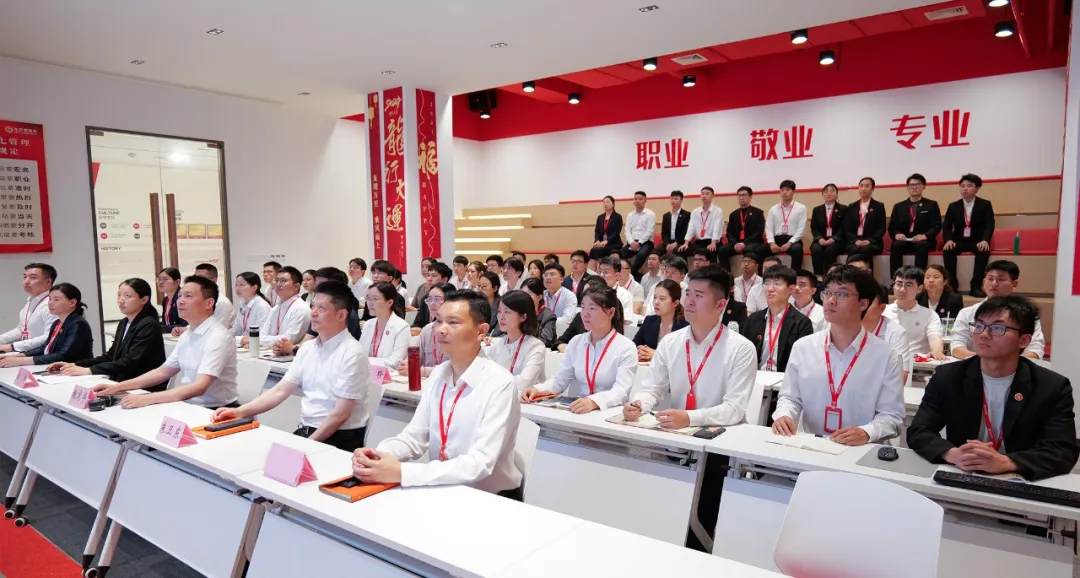 沖刺奔跑二季度，實(shí)現(xiàn)上半年招商新突破！6月上旬，集團(tuán)共41個(gè)優(yōu)質(zhì)投資選址項(xiàng)目通過評(píng)估
