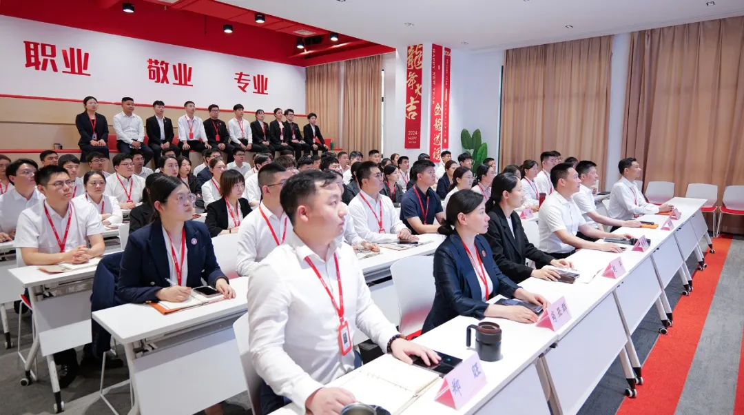 沖刺奔跑二季度，實(shí)現(xiàn)上半年招商新突破！6月上旬，集團(tuán)共41個(gè)優(yōu)質(zhì)投資選址項(xiàng)目通過評(píng)估