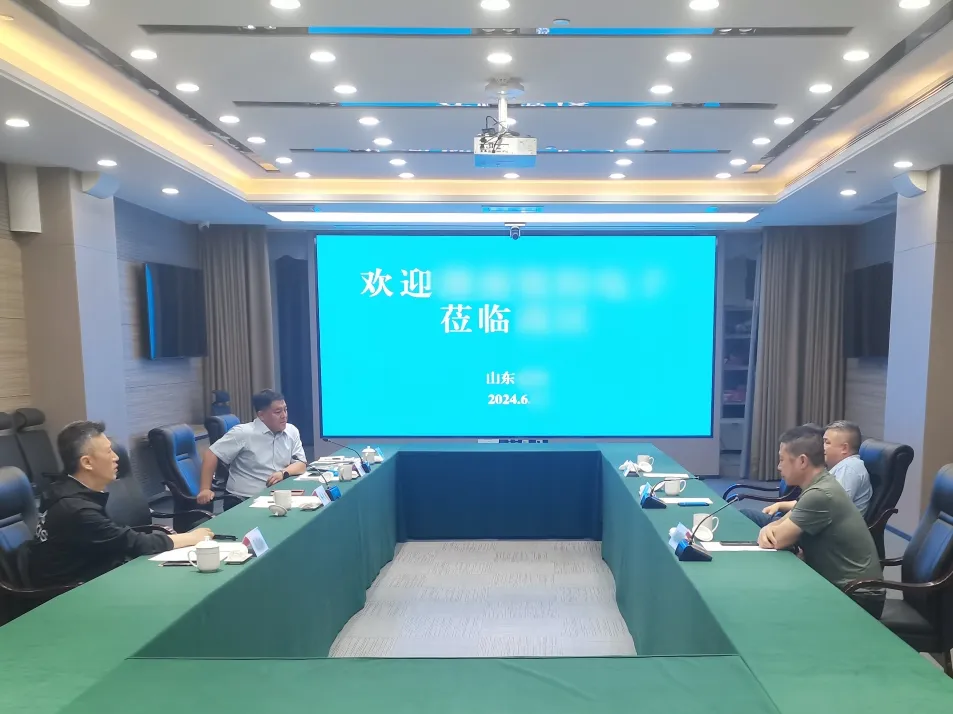 為國內(nèi)一線車企供貨，發(fā)展迅速，影響力深厚！專精特新車載液晶顯示模組擴(kuò)建投資選址項(xiàng)目方實(shí)地考察山東某地方政府