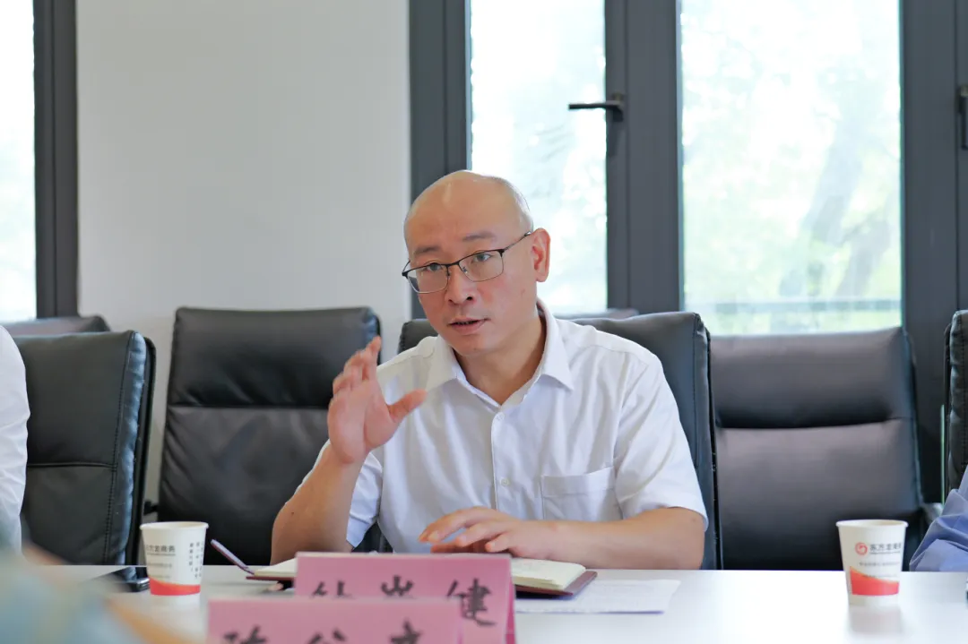 上海東方龍商務集團與上海建工海南區(qū)域總部成功簽約，攜手開啟招商合作新藍海！