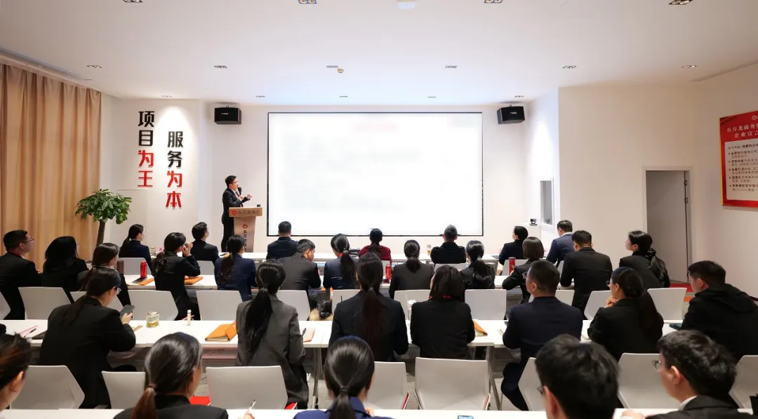 抓牢“項(xiàng)目落地”主線，打好全年“收官戰(zhàn)”！11月下旬，集團(tuán)共35個(gè)優(yōu)質(zhì)投資選址項(xiàng)目通過評(píng)估